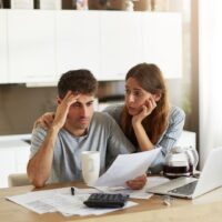 Deudas no economicas.